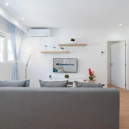 Sweet Sunny Flat W/ Balcony - Gaia *