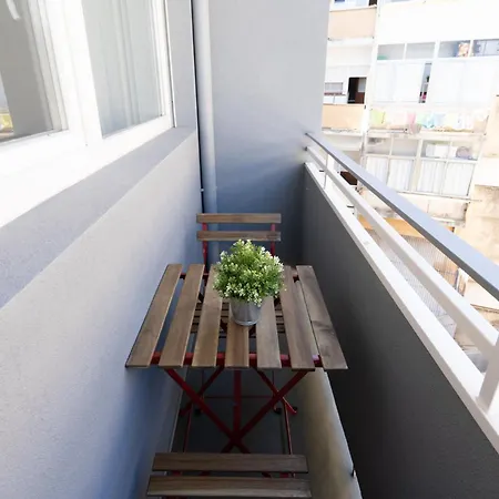 Apartment Sweet Sunny Flat W/ Balcony - Gaia *