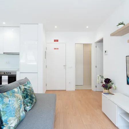 Apartment Sweet Sunny Flat W/ Balcony - Gaia Vila Nova de Gaia