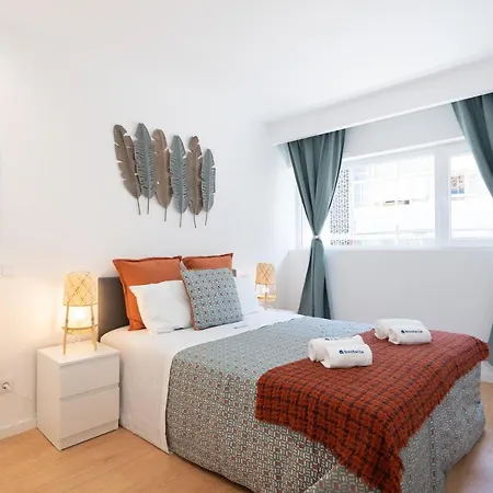Sweet Sunny Flat W/ Balcony - Gaia شقة