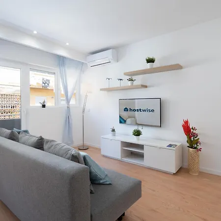 Sweet Sunny Flat W/ Balcony - Gaia