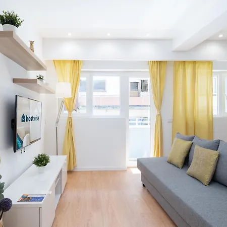 Sweet Sunny Flat W/ Balcony - Gaia Apartmán *