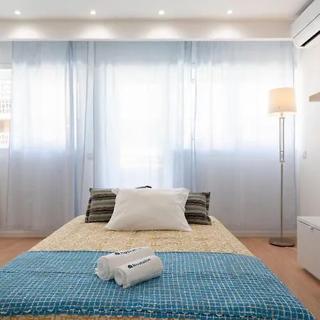 Sweet Sunny Flat W/ Balcony - Gaia Apartmán *