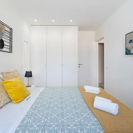 Sweet Sunny Flat W/ Balcony - Gaia Apartmán