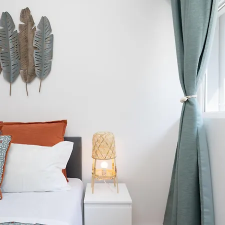 Sweet Sunny Flat W/ Balcony - Gaia Apartmán *